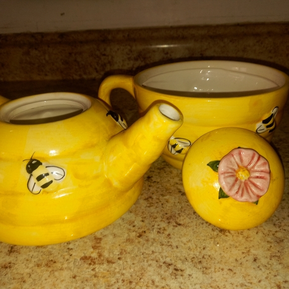 🐝 Bee Teapot 🐝 - Picture 6 of 8